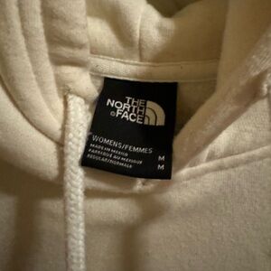 I’m selling a north face sweatshirt in a size medium. The color is a white dune